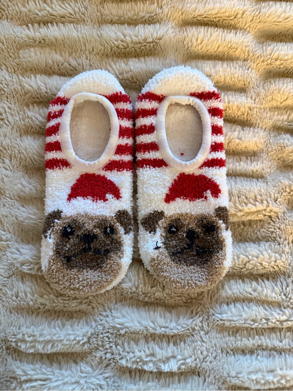 Cozy Women’s No-Show Slipper Socks with Pug and Red Stripe Christmas Design